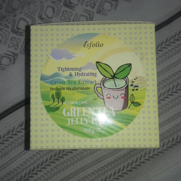 K Beauty Set - Picture 2 of 8